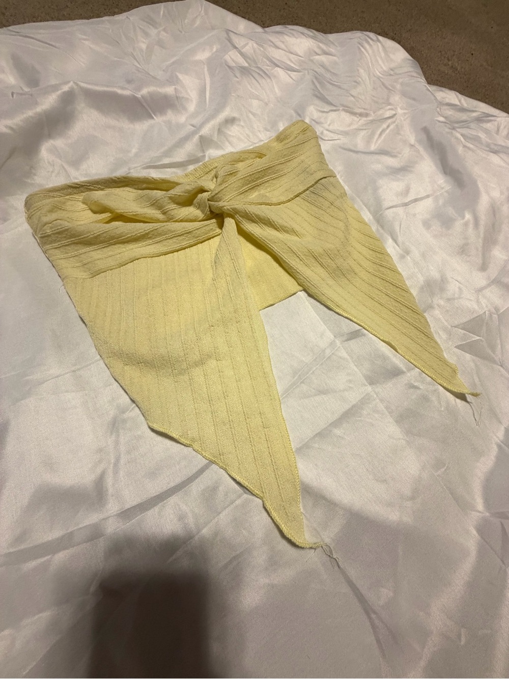 SHEIN Pale Yellow Ribbed Triangle Scarf Bandana